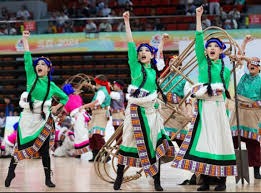 哈兰德1.8亿欧元转会巴萨，创足坛纪录