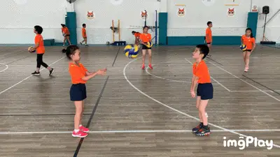 詹姆斯40分里程碑，湖人锁定季后赛