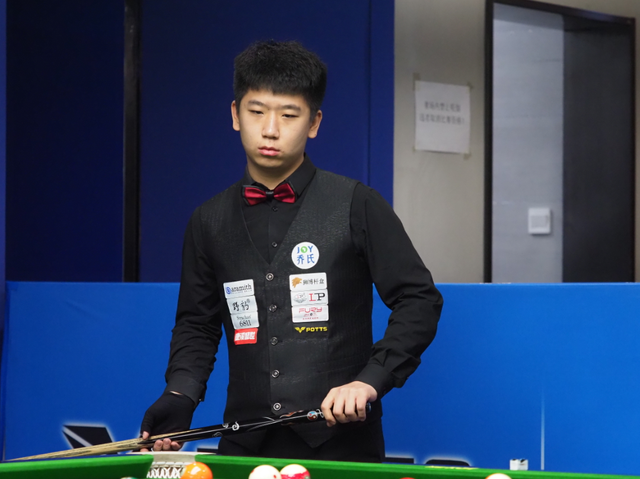 也暴露出阿 也暴露出阿